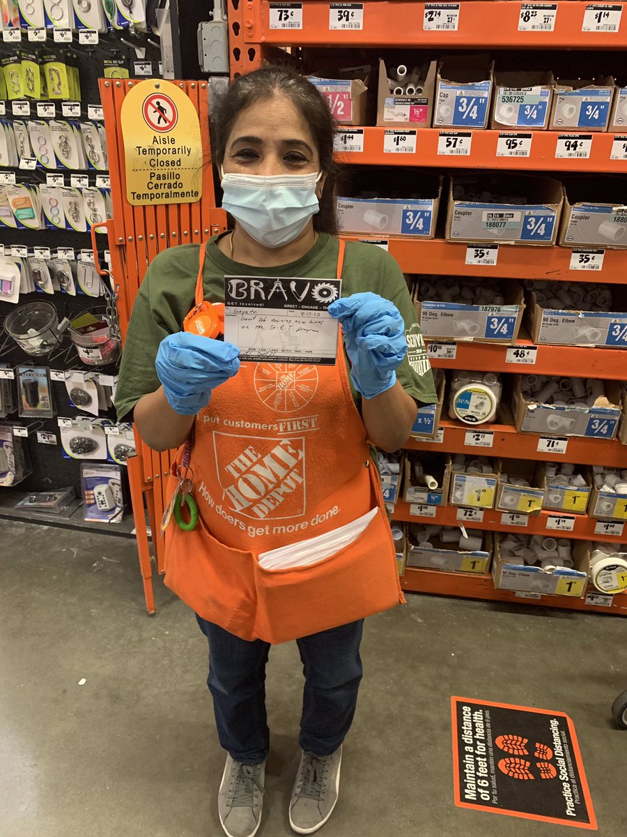 APS Alfred wanted to recognize FES Gayatri from 6636 (Fremont) for actively training her team on GET processes at the front! #GETInvolved <a href="/CrystalMarie049/">Crystal Anderson</a> @OASMOlivia_6636