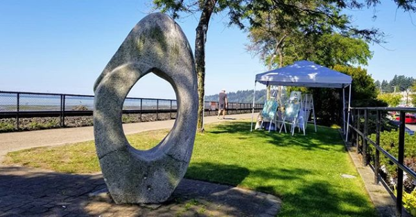 The art walk at the promenade has returned.  Support local artists while enjoying the waterfront. #WhiteRockBC #MyCityByTheSea 📷: @veronica.newell.art (Instagram)