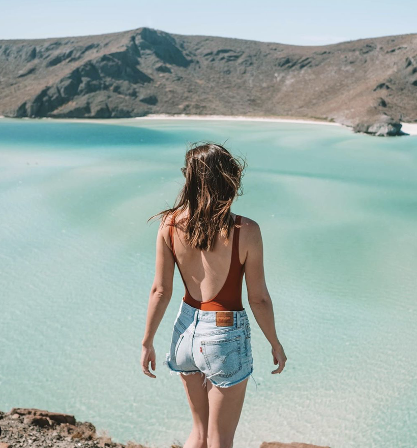 PureLaPaz's tweet photo. We’re dreaming of days like these spent on #BalandraBeach watching the horizon stretch for miles… 🌊 With water this blue, it’s hard to to believe you’re not in a dream. // p: @nomanbefore #LaPazBCS #LiveLaPaz https://t.co/ByeCmCCc2A