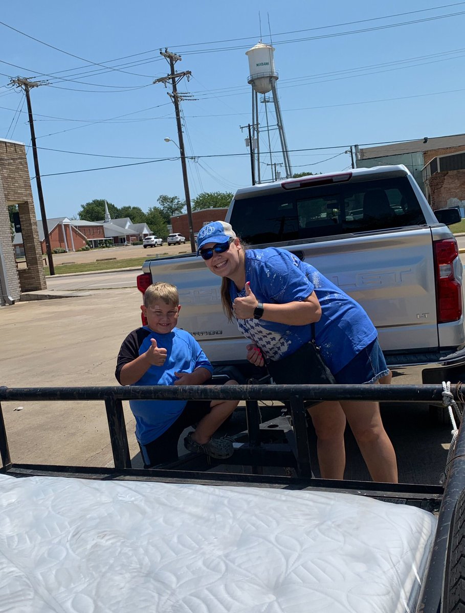 rrrrroach's tweet image. A Pillowtop King Mattress was just what Miss Brittany and crew were 👀 for! BoxDrop can meet your needs as well🙂 call or text 903-340-7339 to set a time to meet and pick one out for yourself.