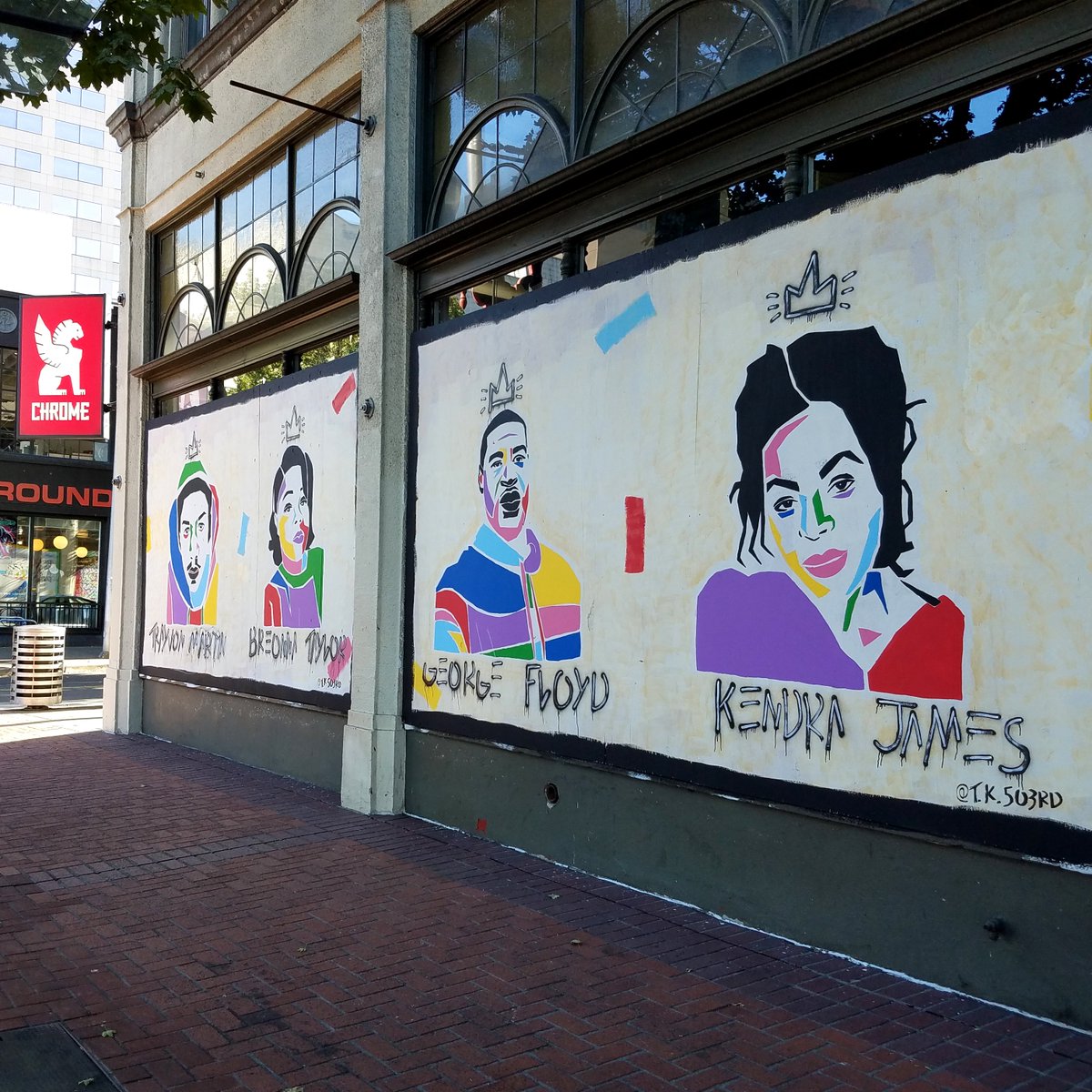 SEAtoPDX's tweet photo. @floating_world #FloatingWorldComics @DeadstockPDX #DeadstockCoffee @MaybelleCenter @Chrome_Ind #ChromeIndustries @StarTheaterPDX @DocksidePDX #SistersOfTheRoadCafe #NWPDX #OldTownPortland #AlphabetDistrict #AlphabetDistrictPortland #PearlDistrictPDX #PearlDistrictPortland https://t.co/3nDD6itoJ7