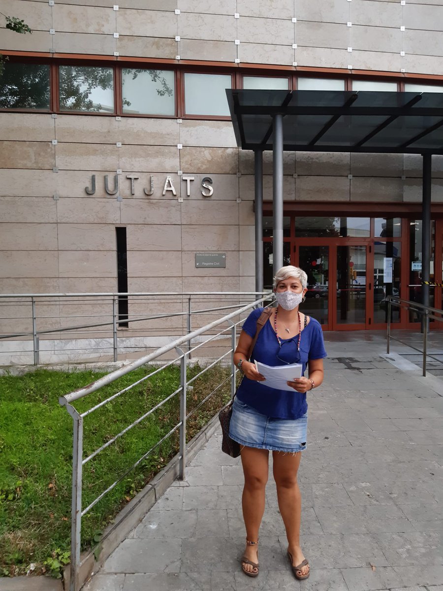 CupVH's tweet photo. Ho vam avançar al darrer ple i així ho hem fet: hem denunciat la Junta de Govern Local de l'@ajuntament_vh i l'arquitecte municipal a Fiscalia a causa de les #ObresDeLaVergonya
Us deixem un enllaç amb el text de la denúncia. 👇#SOSlitoral
https://t.co/yk7cDTFSB3 https://t.co/OtgaeCuuon