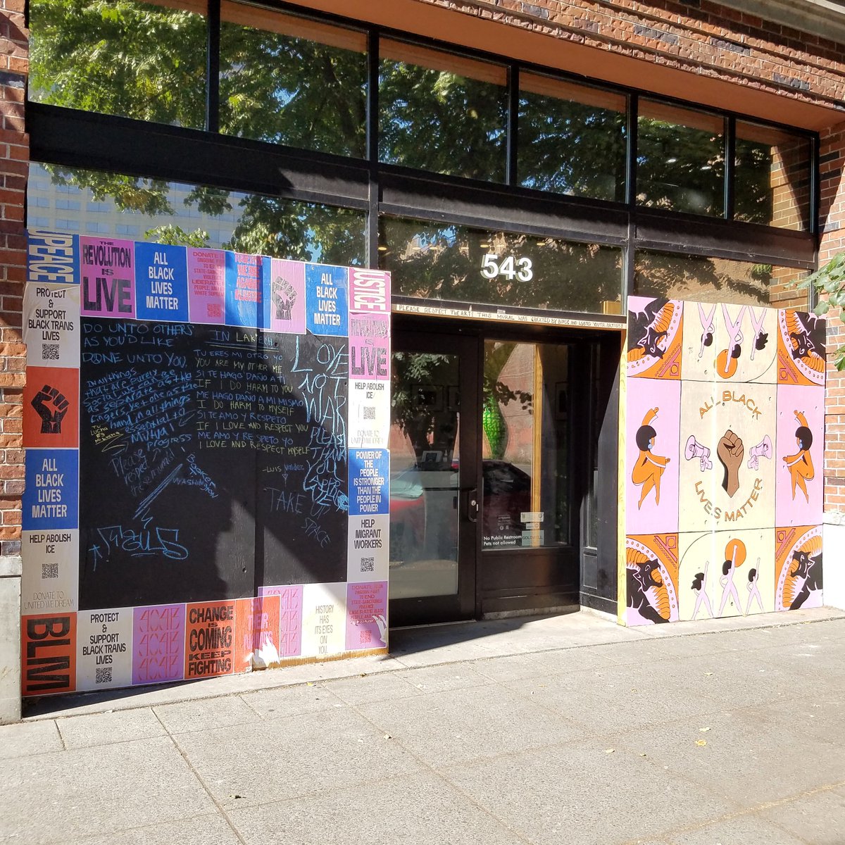 SEAtoPDX's tweet photo. @floating_world #FloatingWorldComics @DeadstockPDX #DeadstockCoffee @MaybelleCenter @Chrome_Ind #ChromeIndustries @StarTheaterPDX @DocksidePDX #SistersOfTheRoadCafe #NWPDX #OldTownPortland #AlphabetDistrict #AlphabetDistrictPortland #PearlDistrictPDX #PearlDistrictPortland https://t.co/3nDD6itoJ7
