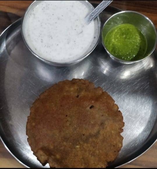 ratnesh_dubeyy's tweet image. Here is my tasty n yummy kuttu ki puri,  for this we need kuttu floor,  some messed potatoes, rock oil and some oil for frying @Ramdev_Food #FaraliRecipes #RamdevContest 
Join
@the_pundit_ji 
@SameekshaTripa1 
@iamAshishDubey_ 
@Sanjeev88000963