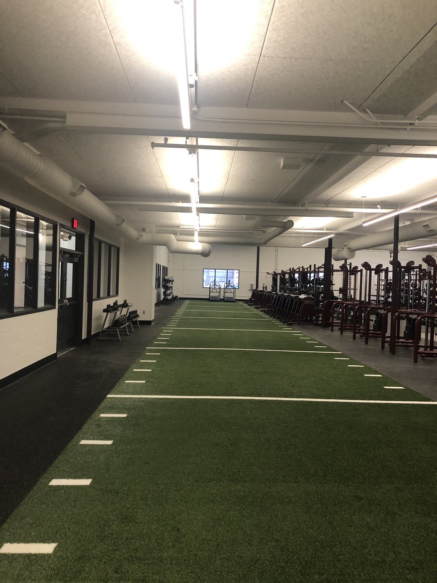 moline_pe's tweet photo. If you didn’t know, now you know!  👀 https://t.co/Kj5UKEbFTh