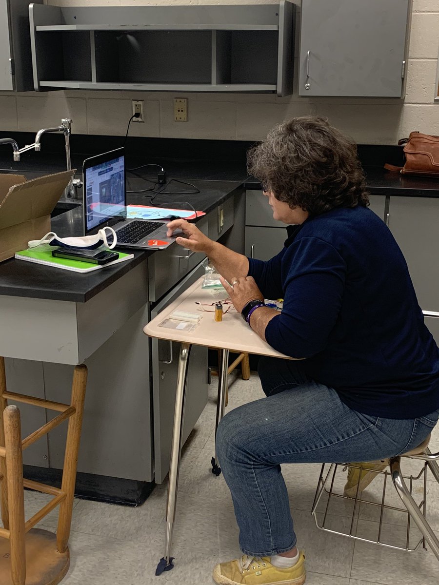 BeckyFunderburk's tweet photo. Summer Bridge @STMSWildcats is off to a GREAT start! Love how quickly teachers and students have adapted to virtual bridge to middle school program. @MalowMancini @consalvi_david @roblesm1973 @AngieCreagh @Christina9463 @KOwthemathflow https://t.co/a8z1Qhl5SY