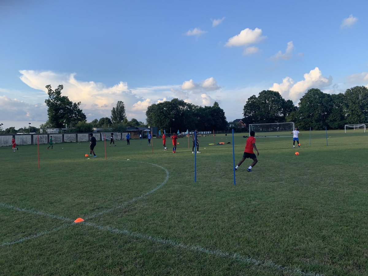 R&R Football Club tweet media