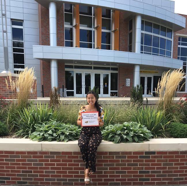 First day as a graduate student vs First day as a college freshman 🌾 #goshox