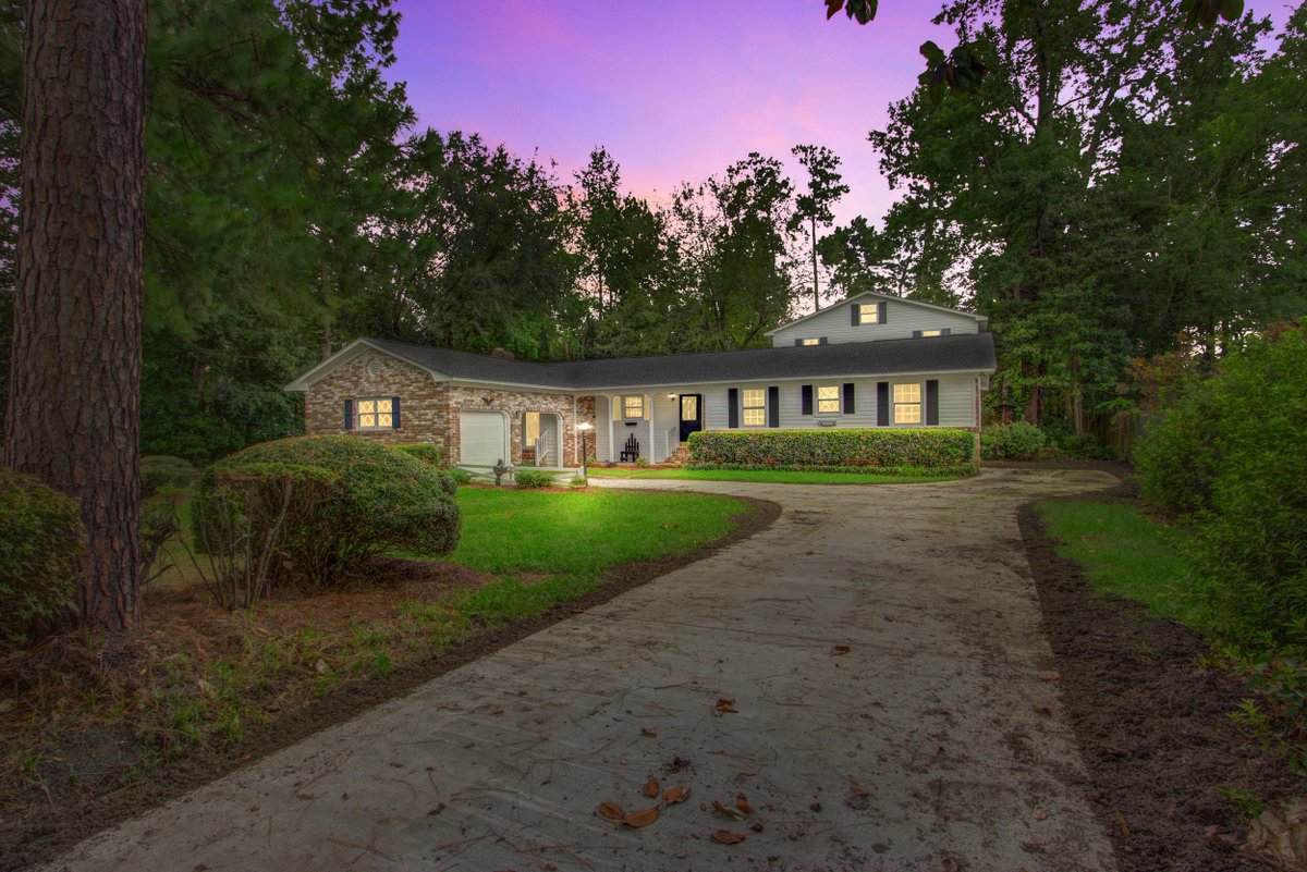 KlimRealtyONE's tweet photo. Now active on the market!! 

You will not find another home like this! So many great things in this home in the heart of Moncks Corner that you have to come see it!

Link, price, photos and more info: https://t.co/R48N1auvYq 
#Klim #MoncksCorner https://t.co/DqNi8eNoVg