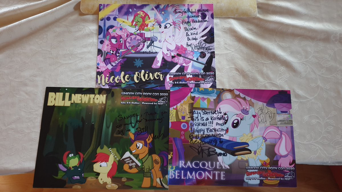 SamuDash02's tweet photo. I first want to thank @TekCharlie for adding some amazing extra stuff to my package including a drinking glass and some cool autograph cards from #PVCF19 and #MLPMSPF
Of course also huge thanks to @mouthnoize , @raqattack5 and @BillNewtonVO for taking your time to be there (2/2) https://t.co/rqVXVblaYd