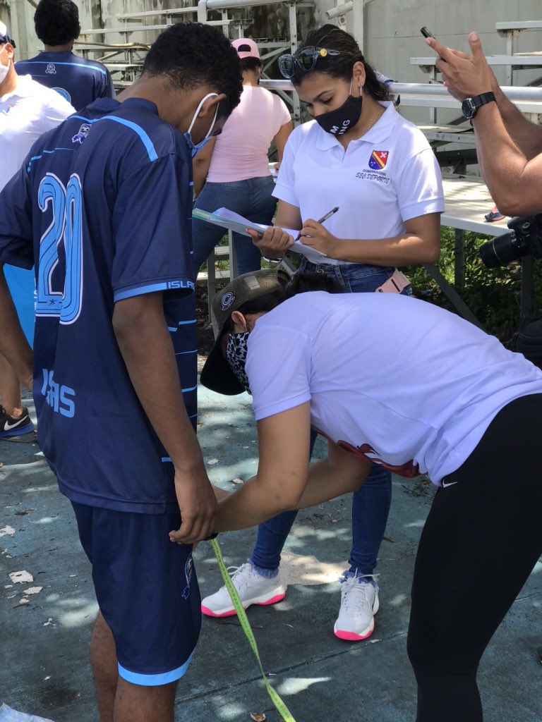 Equipo interdisciplinario del la Gobernacion Departamental del Archipiélago, liderado por la Secretaría de Deportes continúan  realizando tamizaje y valoraciones en salud a los diferentes deportistas. Grupo de futbolistas de la categoría Sub 15 fueron evaluados físicamente.