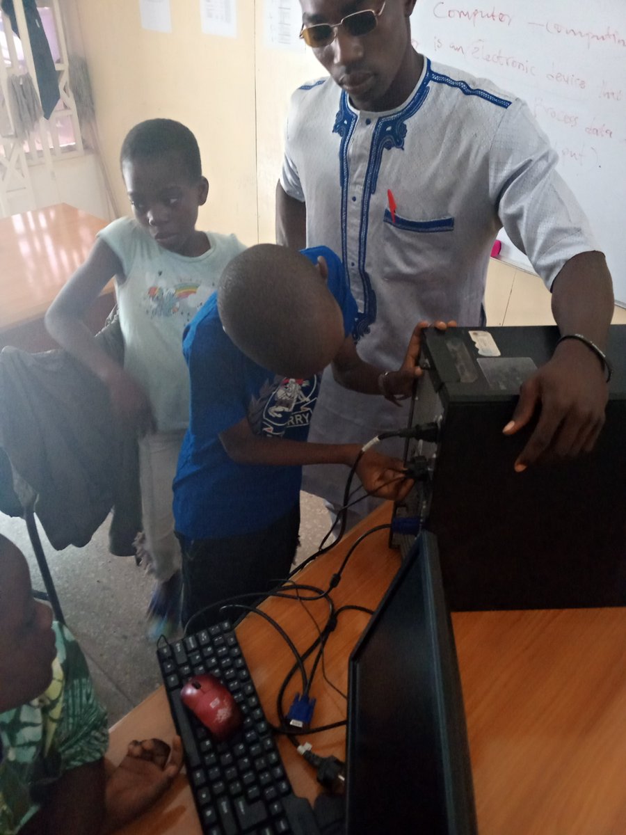 queen_dorcas tweet media