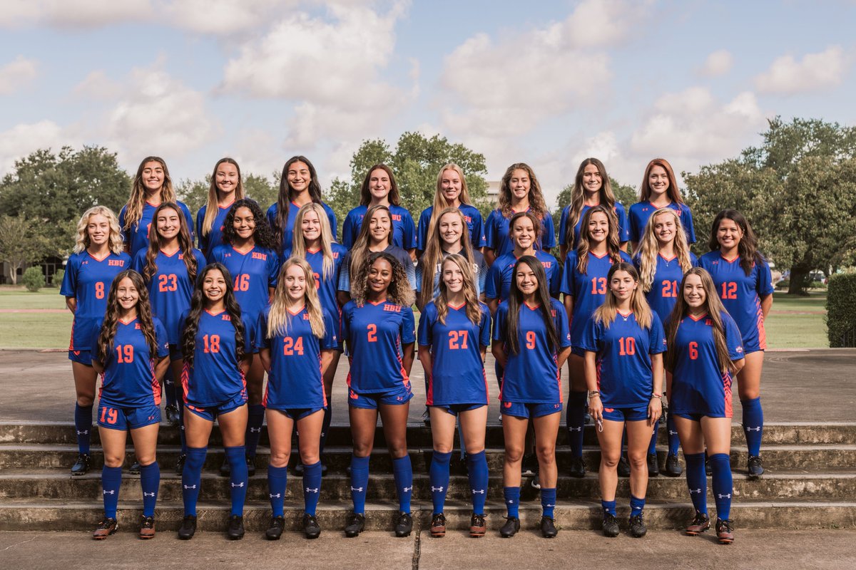 HCUWSoccer's tweet photo. Your 2020 Huskies! 📸 🔥 https://t.co/cn9GZCCIPI