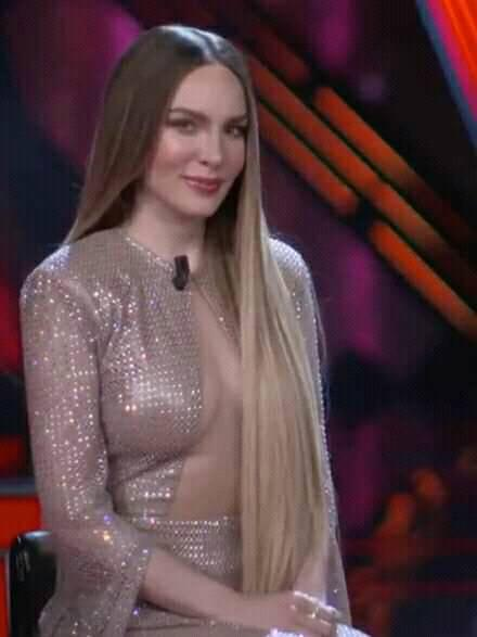 aguschucho's tweet photo. Imponiendo la belleza perfecta @belindapop en @LaVozTvAzteca @FANYLOQUESOY @flowercita05 @OBNoticiasOfi @BlifansMexicali #TeamBelinda #TeamBelifans #Belifans #Perfeccionhumana ๐คฉ๐๐โค๏ธ๐ฅฐ https://t.co/0MZhfjyCex