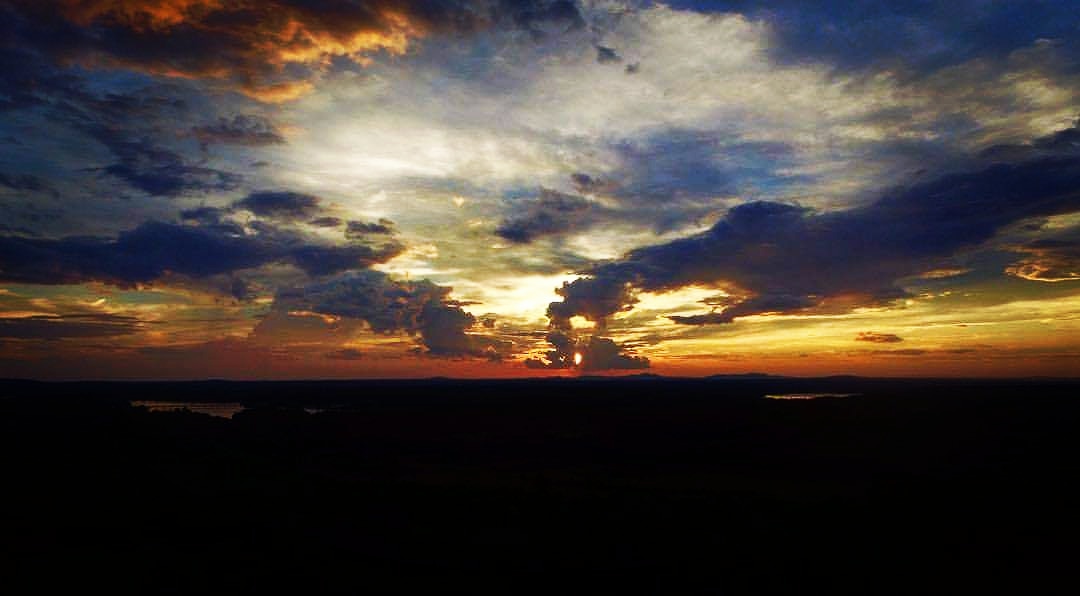 tft360's tweet image. Positive Vibes: Look at how beautiful we are when every color gets to participate🤔
Don't be "color blind" be "colorful" 
#Colorful #MyHue #EquityOverEquality #DEI #SEED