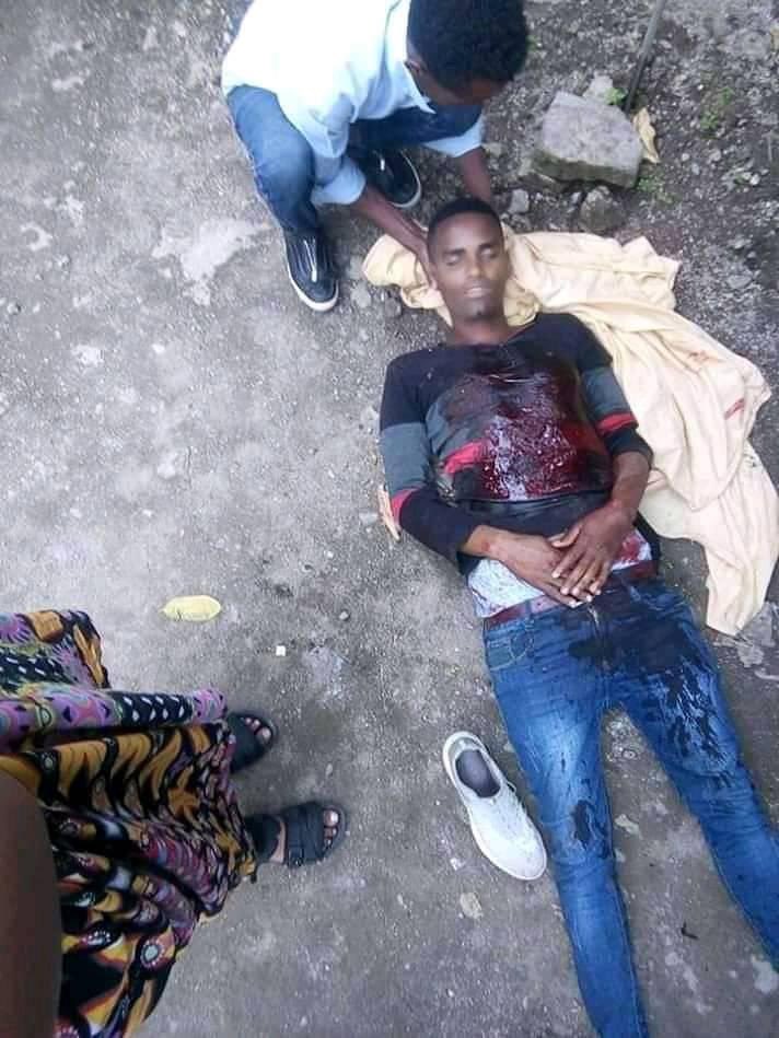 Magartu12's tweet photo. @PMEthiopia Ethiopian government stop killing innocent people shame on you. 😭😭😭😭😭😭😡😡😡 https://t.co/UbIydWbyEp