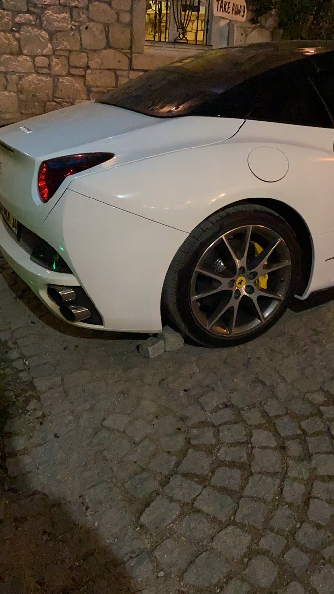 Arkadaşlar bakınız bu göt korkusudur,helal parayla alındığını gösterir ..