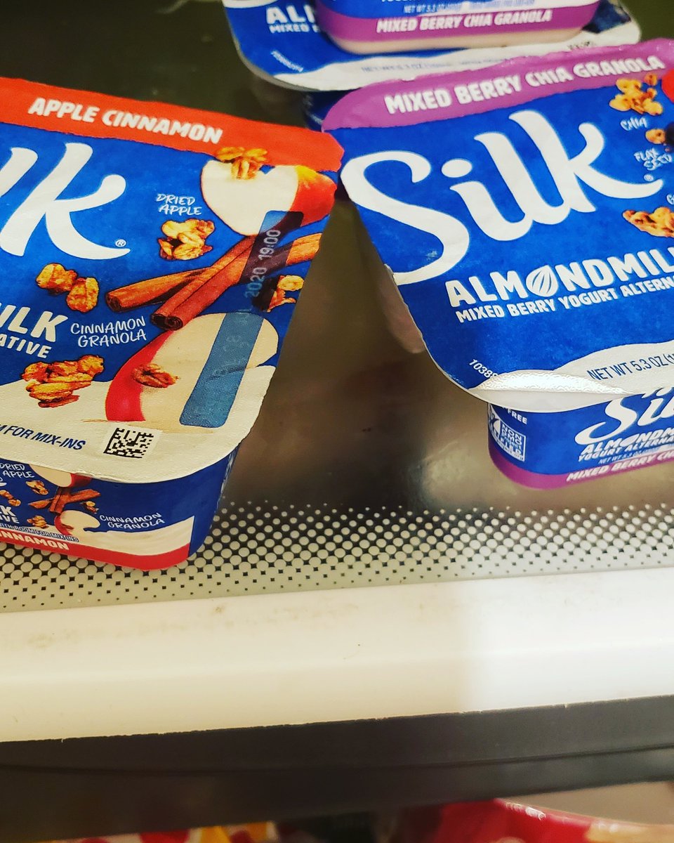 KITVAL's tweet photo. Thank You @LoveMySilk , We love You 😘😘😘
#kitval #kitvallo #govegan #veganism #dairyfree #yogurt #yummy #newveganproducts https://t.co/jjUk68KLVY