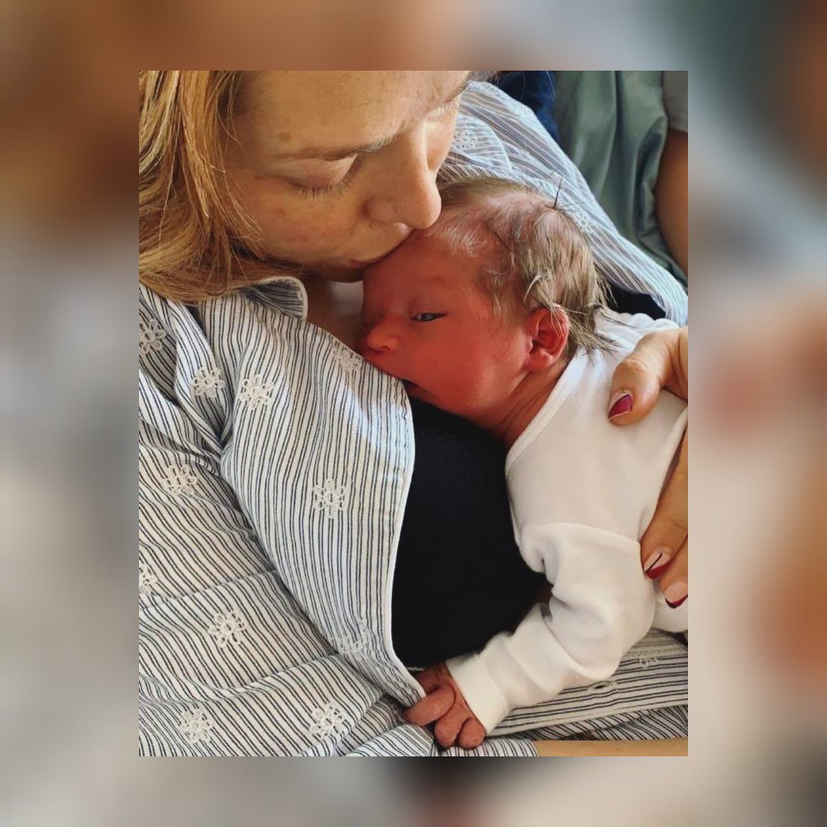 ¿Quién dice que no podemos enamorarnos de una foto?
Un 16 de agosto llegó #BabyDante 👶🏻😍
Eri, tan valiente, fuerte y hermosa siempre, trajo al mundo a este niño precioso e infinitamente amado. You rock Güera 💜🙏🏻
Felicidades Chontes. Gracias <a href="/danigranatta/">I'm Daniel Granatta and you are not 🤖</a> por la foto 🤩💙