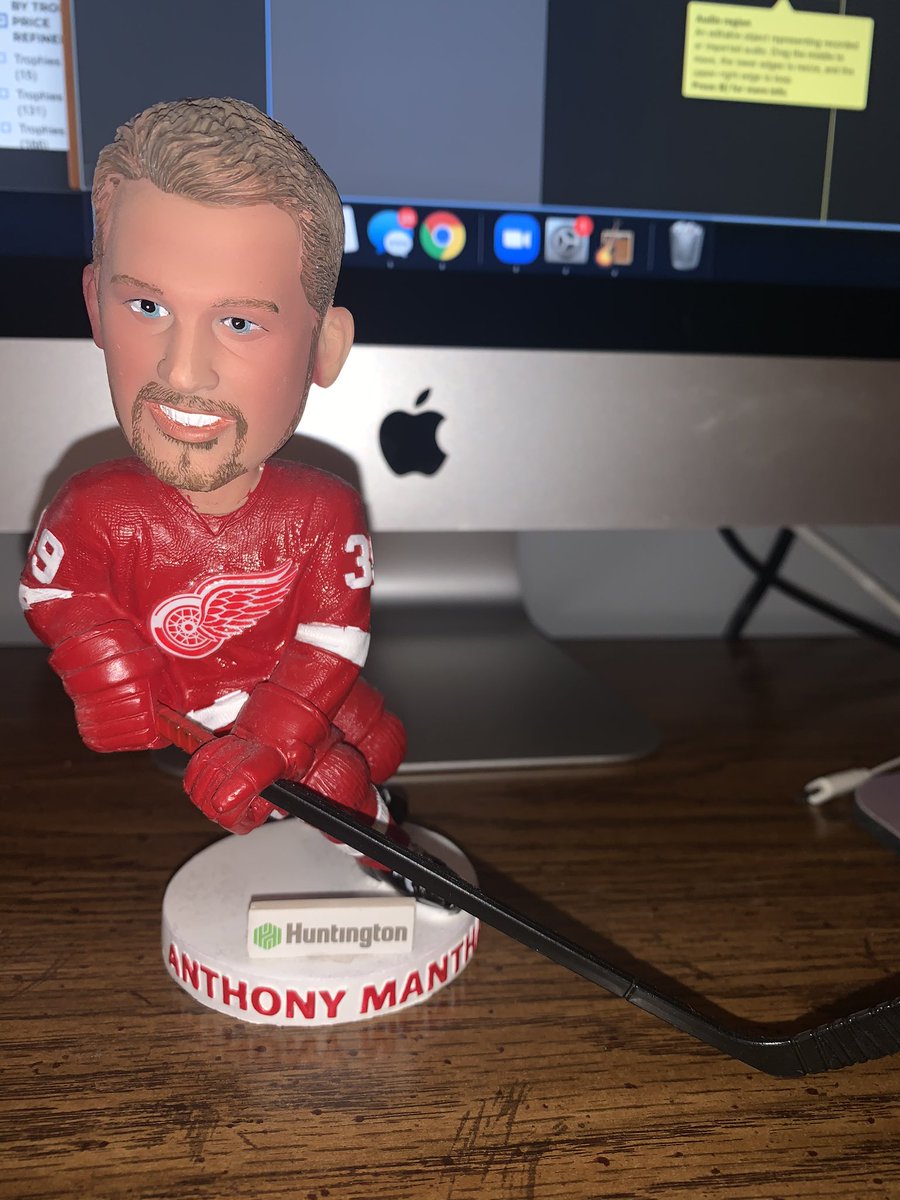 LO_RedWings's tweet photo. 🚨GIVEAWAY TIME🚨

Retweet and follow for a chance to win this Anthony Mantha #RedWings bobble head. We’ll randomly select a winner this Friday (8/21) at 12 p.m. EST! #LGRW https://t.co/RiqbYj7N93