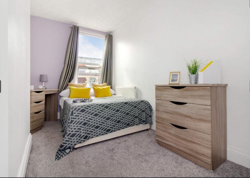rentinc's tweet photo. Looking for a professional houseshare? We’ve a fabulous deal for you this week in the thriving town of Kirkstall.
✔️ Short distance from Leeds city centre
✔️ All inclusive of bills &amp; wifi

Discover the PERFECT house share for just £89.99pppw: https://t.co/OaTmaskuoo

#houseshare https://t.co/tRxEMS8USl