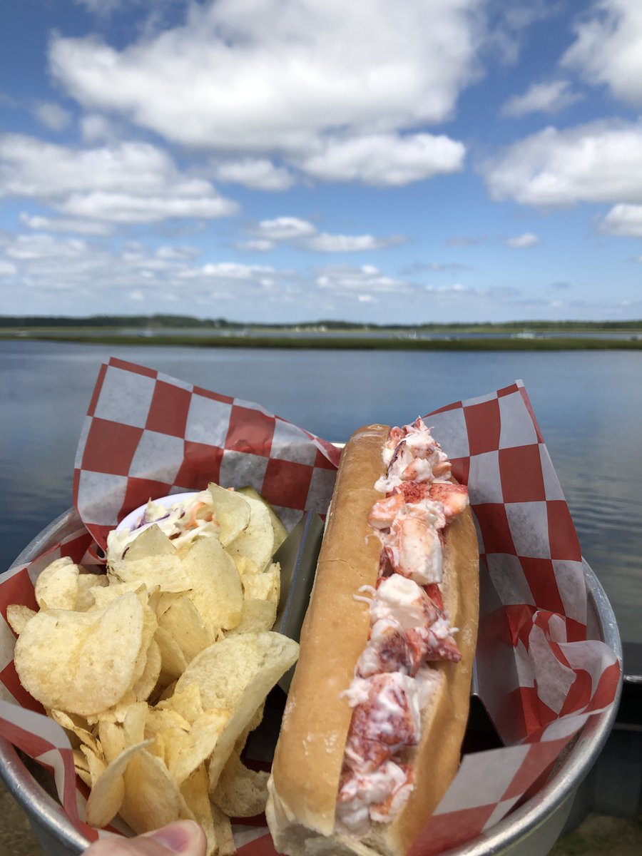 CIREtravel's tweet photo. WILL TRAVEL FOR FOOD!!

What’s the first meal you’ll have on your next vacation?

#LobsterRoll #VisitMaine #SummerVacation #FoodieTravel #PostcardViews #BestTravelAgent #BeachVacation #KayakingVacation #FavoriteFood #VacationIdea #TheBestLobsterRoll #ByTheSea #ionlytravelwithCIRE https://t.co/O64sjcyuSC
