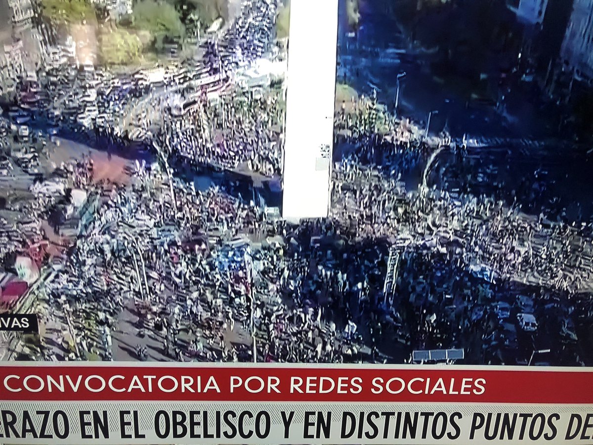 ignaciodls's tweet photo. De verdad? En pleno pico de pandemia? 🤦🏻‍♂️x 1000 https://t.co/w19RkjKEob