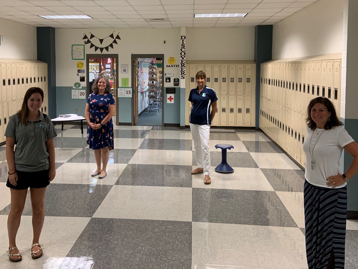 LRMSdiscover's tweet photo. Welcome to all the Leesville Road Middle School 6th Grade Discoverers! We know it is going to be a great year. @LRMSPride https://t.co/e0XLcJWX2Y