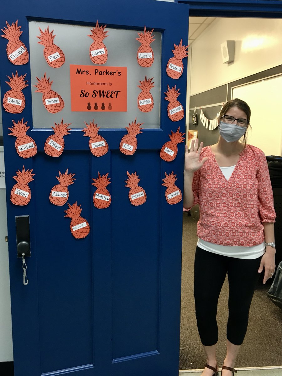 olctkchurch's tweet photo. Teachers like Mrs. Parker can’t wait to welcome students back to school tomorrow & Wednesday! #olctk #CardinalPacelli #mtlookout #mycatholicschool https://t.co/TflWBFU4Yz