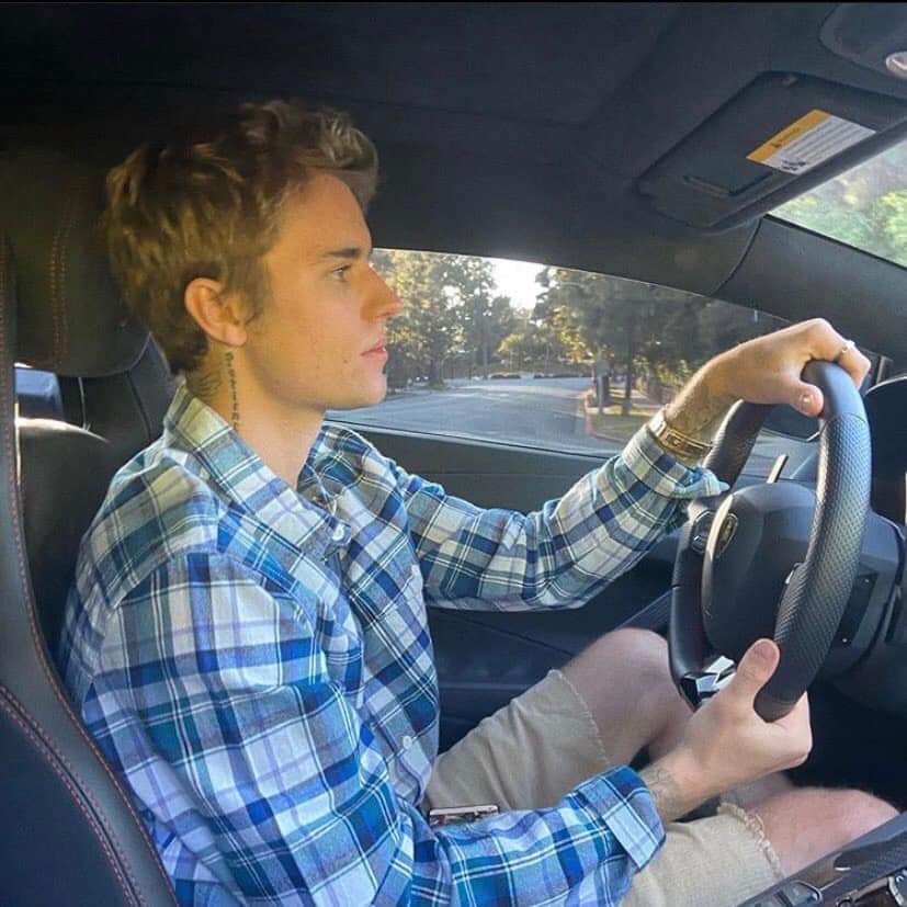 fcjbieber4's tweet photo. mesmo com o passar dos anos, o neném continua um neném❤️ https://t.co/G3LvmjZzfj