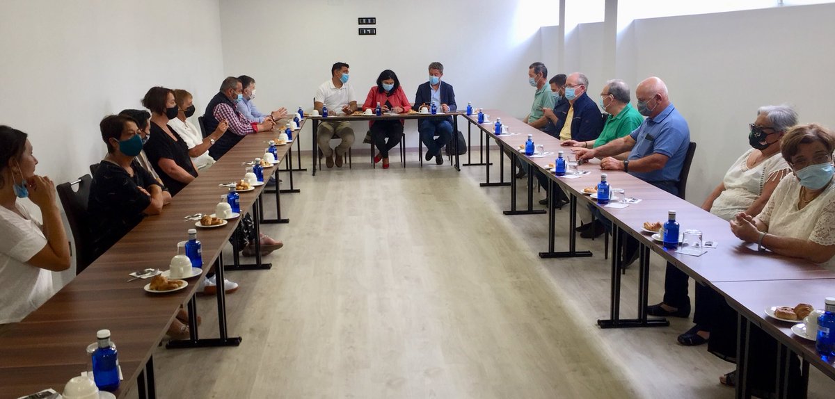 ElenaCandiaLu's tweet photo. 📷Hoxe en Foz xunto a Jaime de Olano e Javier Jorge Castiñeira para expresar o agradecemento aos interventores, apoderados e toda a agrupación local polo seu esforzo para conseguir o respaldo nas urnas e acadar un Goberno da Xunta presidido por Alberto Núñez Feijóo. https://t.co/iJRAGG7GPF