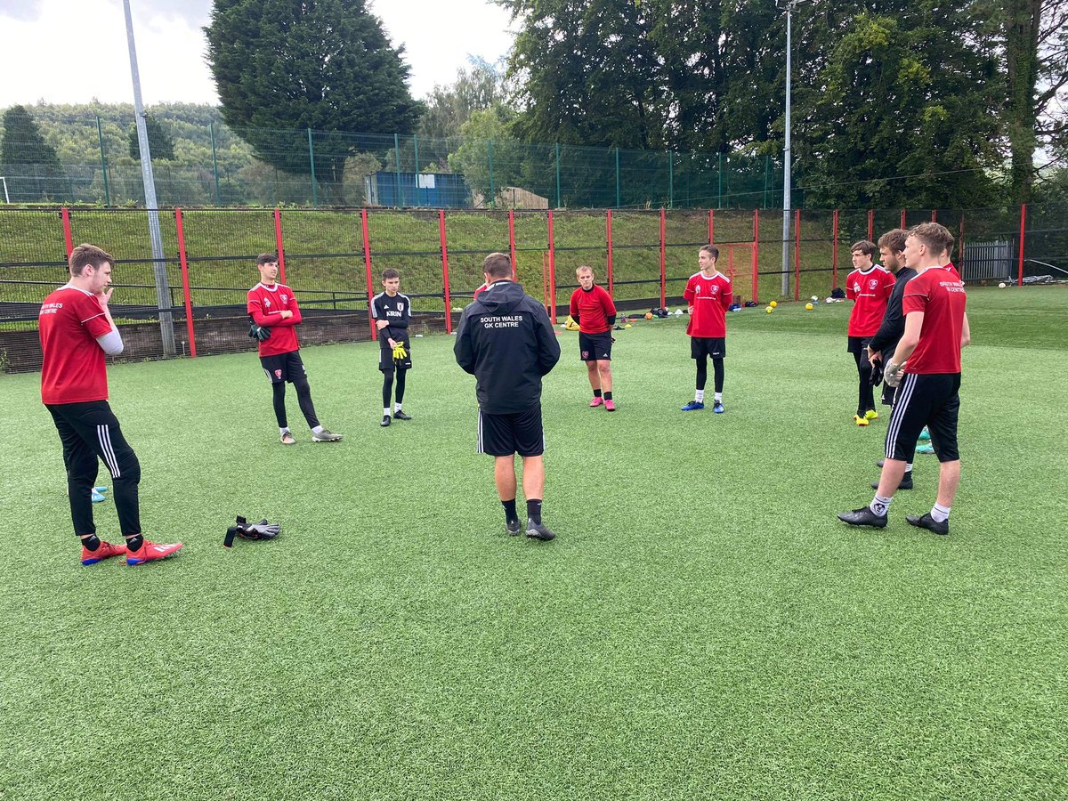 SouthWalesGK1's tweet photo. Love what you do &amp; you will never work a day in your life ⚽️❤️🧤Better.Never.Stops...🏴󠁧󠁢󠁷󠁬󠁳󠁿 https://t.co/7lwOC9adpl