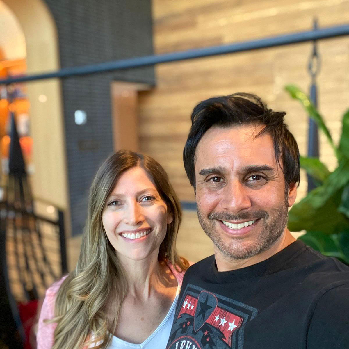 TheCadesFamily's tweet photo. Vlog 12 is out now!!! Getting to spend time with our friends and family is one of our favorite things. We are sharing our lovely friends and family with you and a little bit of beach fun to go with it in. https://t.co/oCmgS6YaJR #TheCades #SanDiego #FamilyVacation #Vlog12 https://t.co/MTZeR8mgCT