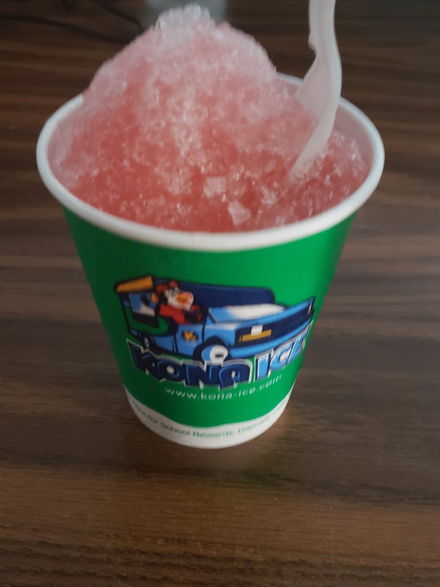 When your school provides you with a snow cone, that's a pretty amazing day!! <a href="/SouthsideEleme1/">Southside Elementary</a> <a href="/ClevelandISDTX/">Cleveland ISD</a> <a href="/KONAICE/">Kona Ice</a> Thank you for making our day sweeter!