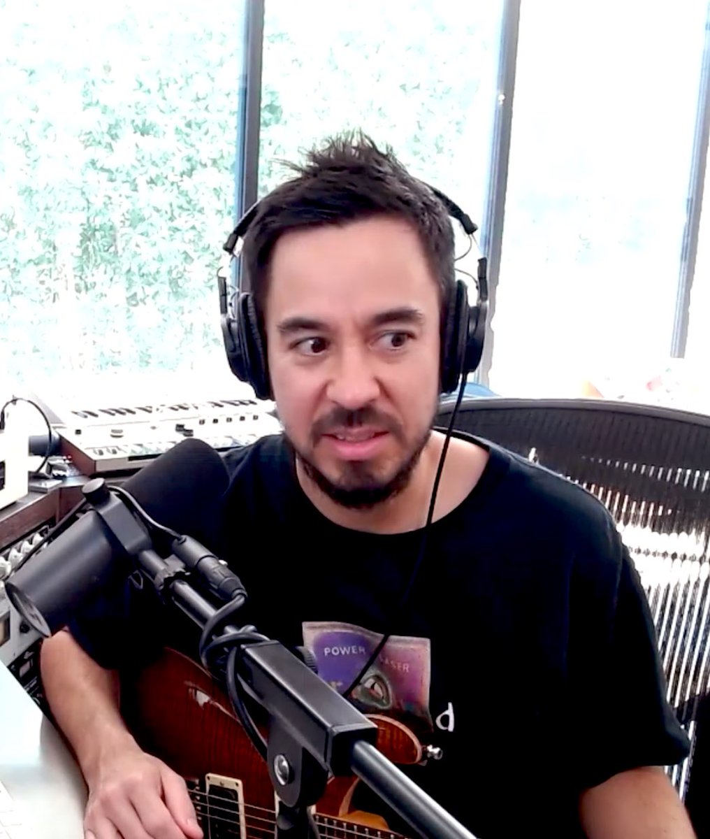 OfficialFluffShinoda - being an important part of The Fluff owner Twitch streams, it’s got very popular, even has its own emote. Inconsistent - sometimes goes wild, sometimes chills under caps. Gorgeous, incredibly floofy. Finally gets enough appreciation from The Man itself.