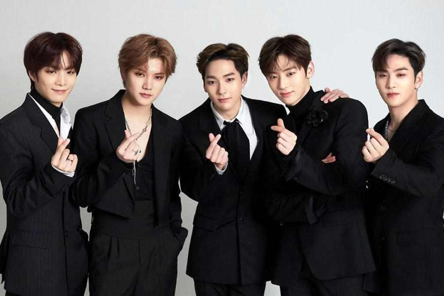 Jpkat28's tweet photo. Será reprobable socialmente pero no es delito, aun así le persiguen para que no vuelva a componer.
2 - #SUPERJUNIOR Historia para dar y tomar, en la cima muchos años pero hay quien no supera a #hechul y van a por él cada rato. 
3- #NUEST a quien casi se carga #pledis https://t.co/dsNfNELfMY