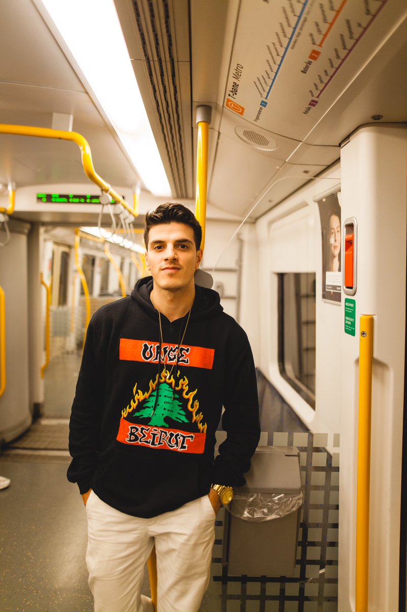 Legger det ut her og! Retweet and spread this please ⚔️ Ses på fredag!