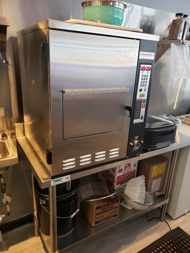 TFSCNCVA's tweet photo. GRAND OPENING WEEK STARTING TUESDAY!!!
 
Taylor is proud to announce Layne's Deli and Taps is using the Taylor 430 Shake Machine and a Cool Chiller Blender.  Ask for a MOONSHAKE and some Broaster products and a cool t-shirt while there!  Ashland VA
@BroasterCompany  @TheTaylorCo https://t.co/Qj8uP567VO