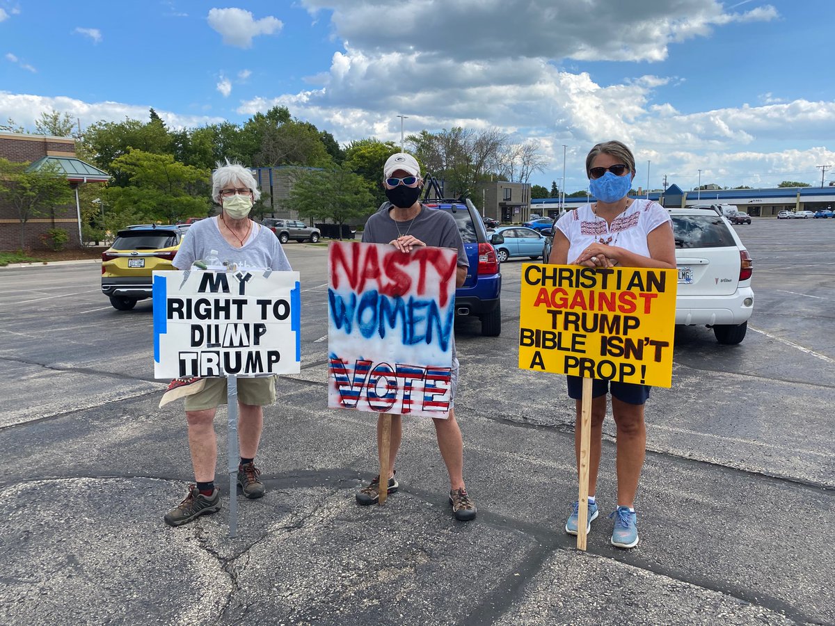 People in Oshkosh, #Wisconsin are starting to gather to protest <a href="/realDonaldTrump/">Donald J. Trump</a>'s visit. 

Organizer of <a href="/MarchOnTheDNC/">March On The DNC</a> says their “main goal is to defeat Donald Trump,” and put pressure on Joe Biden and other Democratic politicians: specne.ws/1Pj4Ud