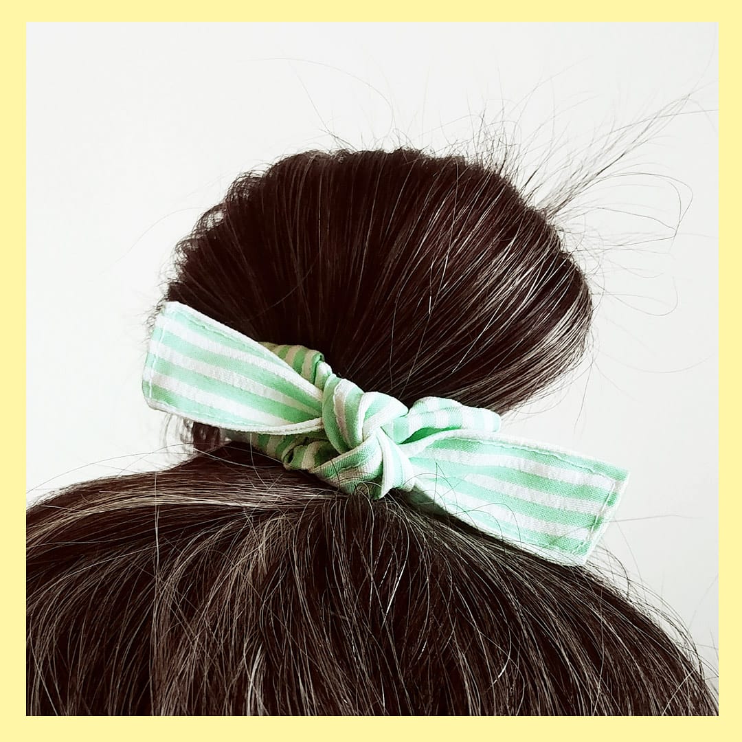 AmindasTriangle's tweet photo. My handmade vintage fabric bowtie scrunchies are now available at @myljewellery! So many pretty florals and colours to choose from! Styles are limited! ❤

#handmade #shoplocal #parkdale #toronto #vintage #haircare https://t.co/wpEGoqRevy