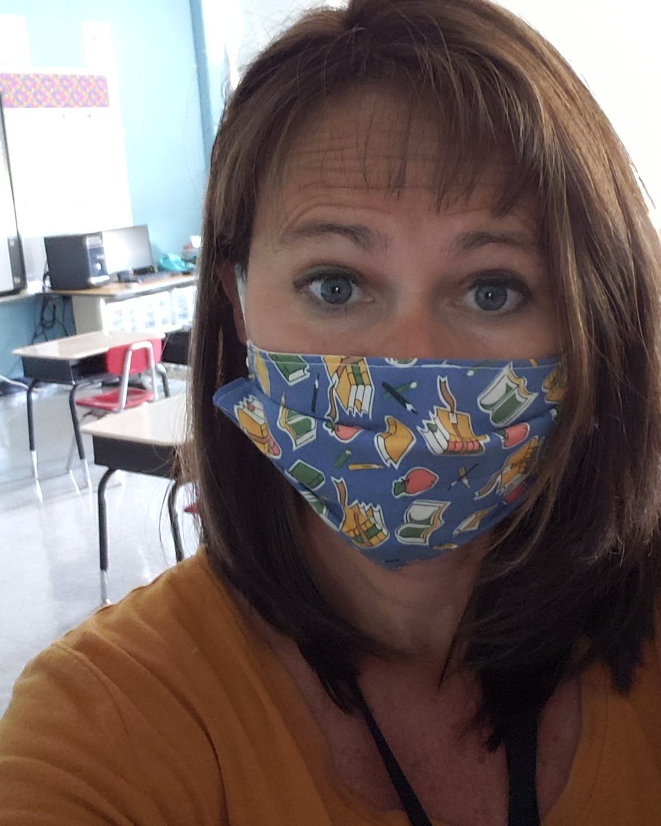At school today scoping out my new room. This is my third room in three years. However, this room allows for more spacing in between desks. Still a lot needs to be done before next week!
#clearthelists 
amazon.com/hz/wishlist/ls…
