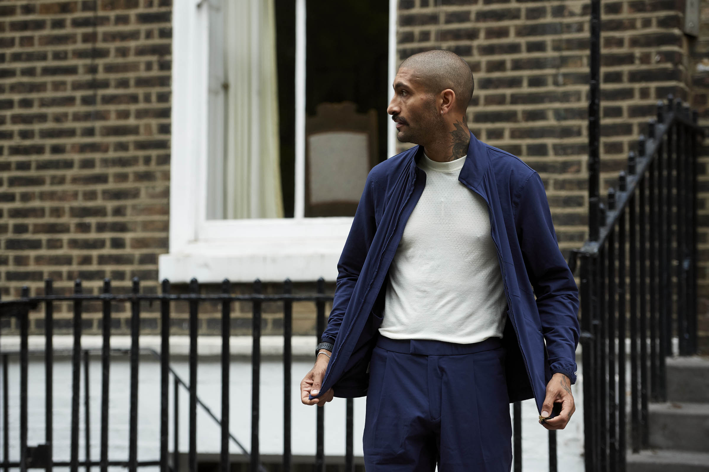 Tracksmith on X Commuting on foot is a time efficient healthy way to get to where you need to be. It s also never been so essential. Introducing our Run Commute Collection featuring