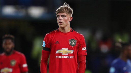 So let’s start off with the defence. We’ll mainly look at the fullbacs. It is well known Ole has deployed 2 defensive fullbacks in the team, who offer very little going forward and our supposedly solid defensively.