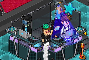 Preparados para la inauguración de Radio FBI??
Arrancamos hoy con todo! Música, Sorteos y buena compañía. Te esperamos!!!😀 @ScoZoue <a href="/Gabrielagovea21/">Gaby</a> @BeLikeChiclet <a href="/LinkonsioHabbo/">Linkonsio ㊙️</a>