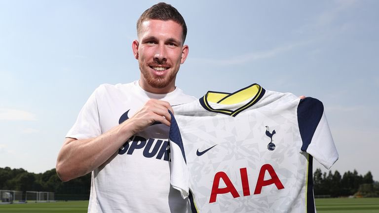 Spurs Hojbjerg 5.0 MIDNot the greatest of attacking threats but with Jose finally finding his ball winning midfielder I can see him playing every game for Spurs.He only got 3 assists last season but now he’s at Spurs that could better & at 5.0 he could be ok bench fodder.