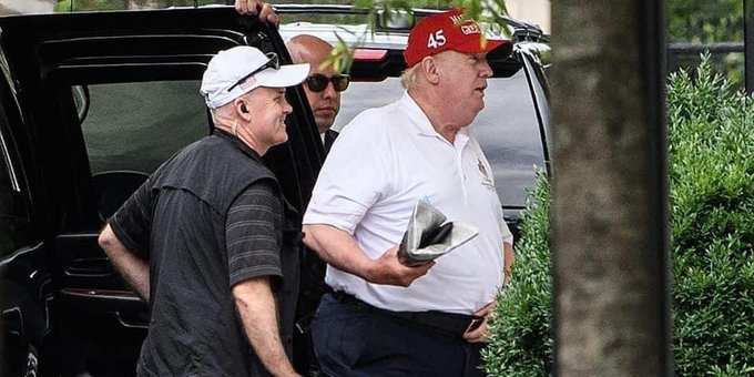DBhaird's tweet photo. @iche_me @IslandGirlPRV @MaryLTrump @realDonaldTrump He has to get his exercise in for the week. Look at that Adonis. #ObeseTrump https://t.co/e9kLhxWimt