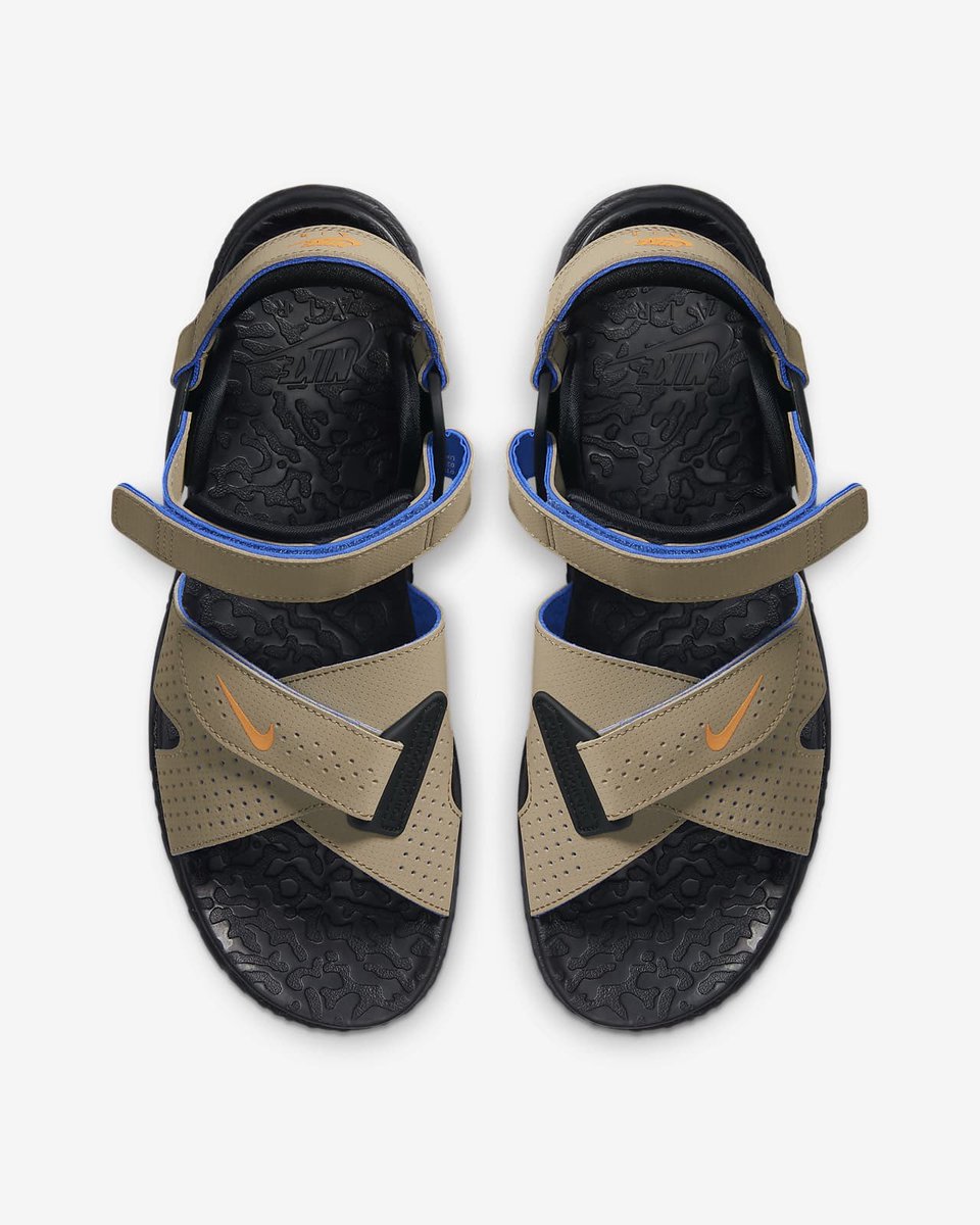 SNKR_TWITR tweet media