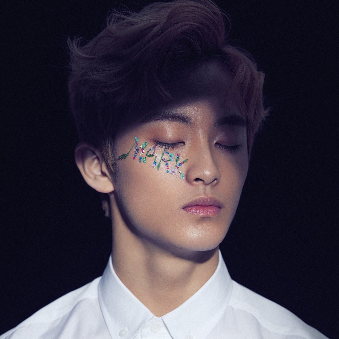 hourleemark's tweet photo. #마크 #MARK #NCT https://t.co/tL0eTAx67w