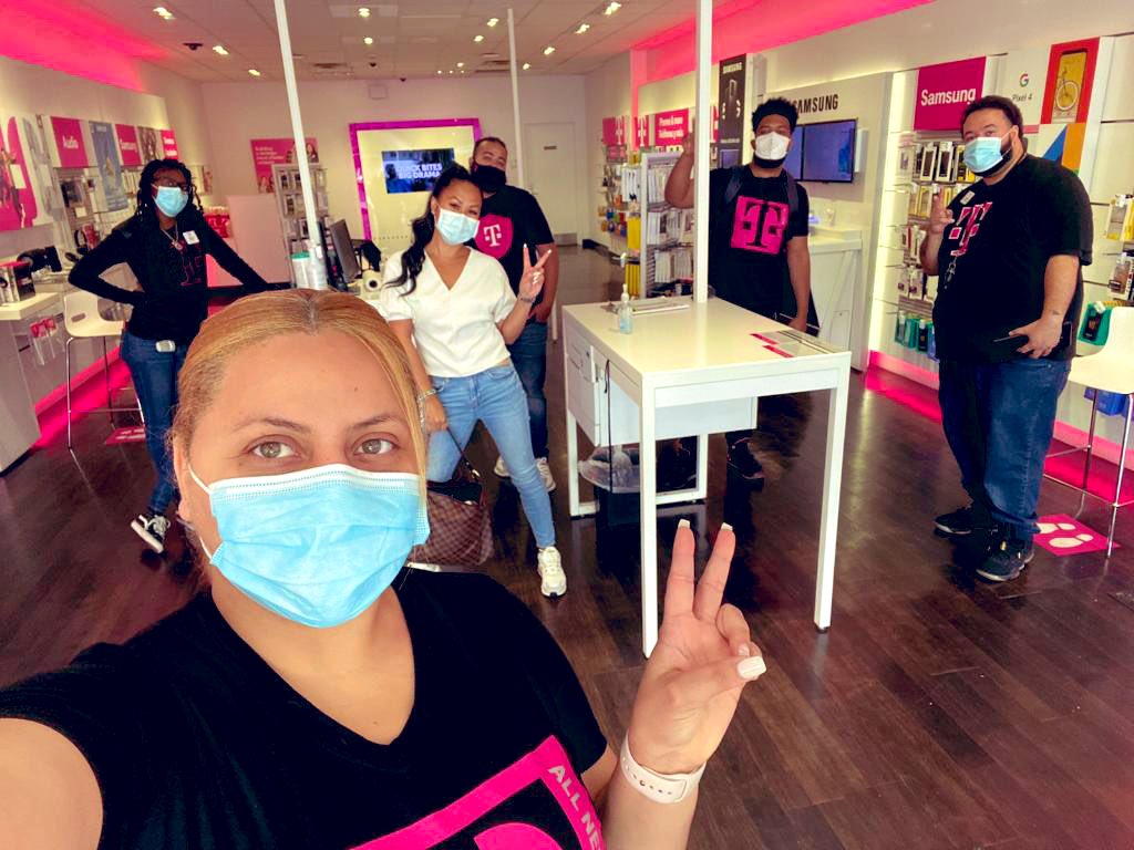 Awesome day visiting @SimeonBookerIV Bronx South district! This area has been impacted in so many ways, but remain RESILIENT and NY #Strong!! 💖 #NeRocks