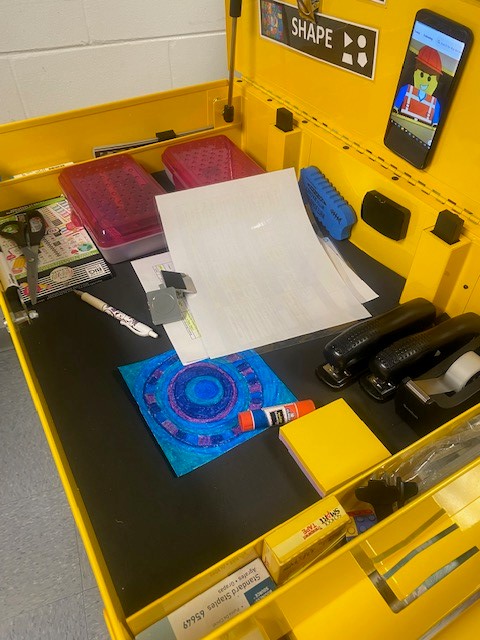 SWETornadoes's tweet photo. Art on a Cart! Mrs. Tannehill is ready for students to come back to school! Art will still be FUN at SWES!! @MCPS_Elementary @MCPSFineArts https://t.co/pgUfZG4C5N